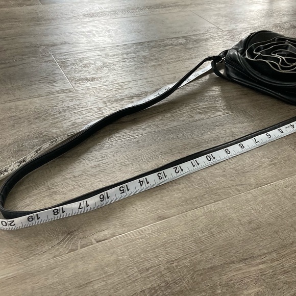 Black Rose Shoulder Bag - Picture 3 of 4